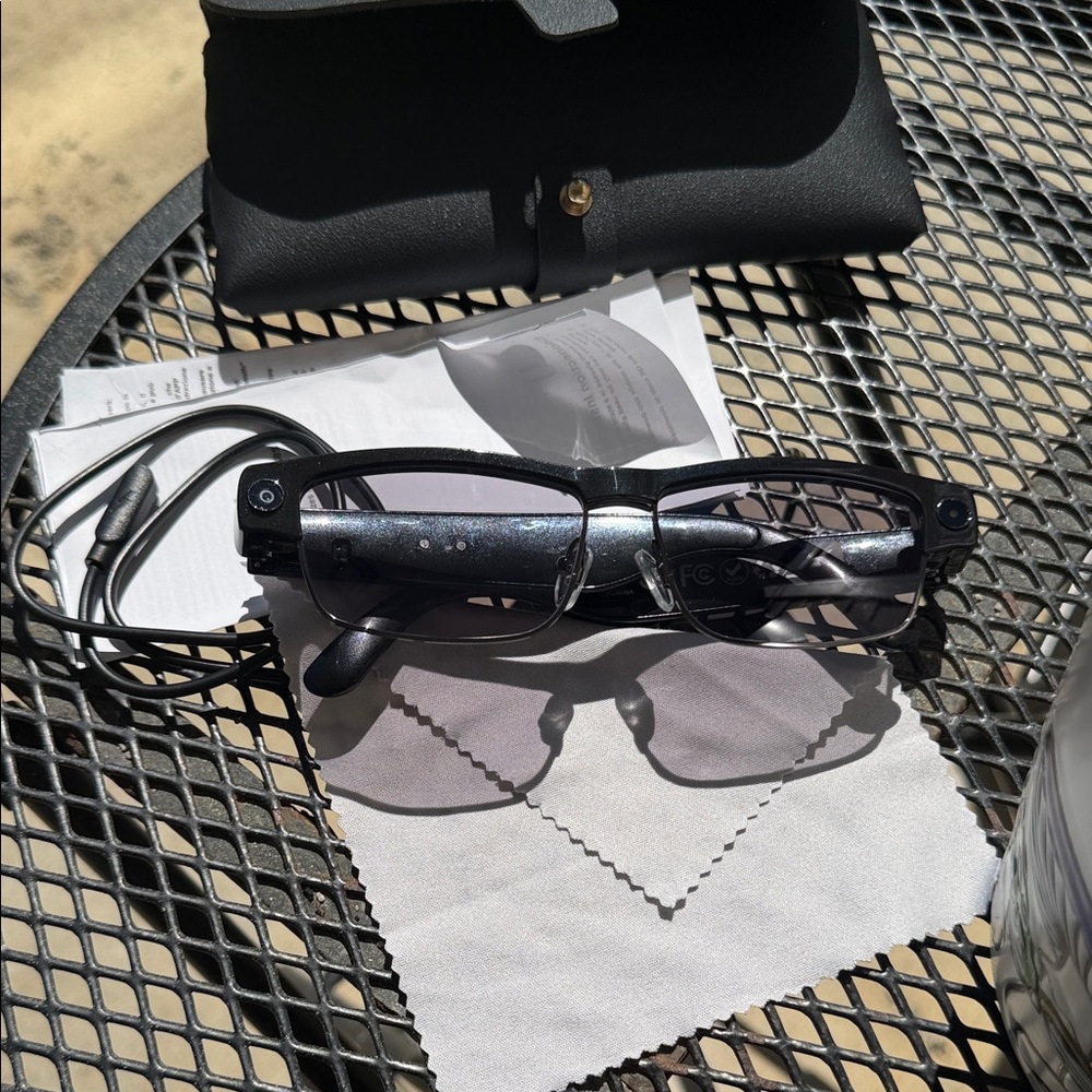 Smart Glasses Model L802 - Black